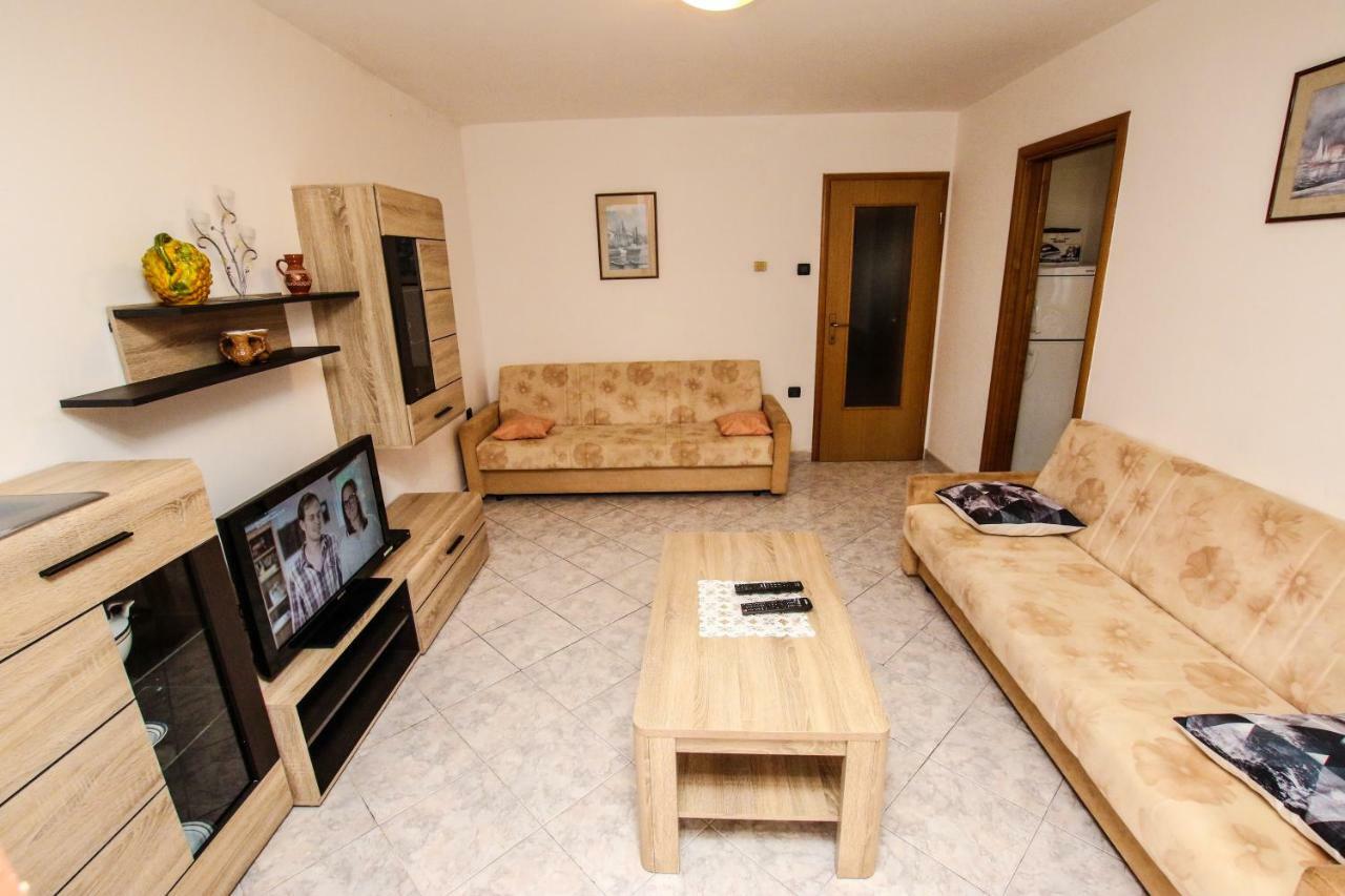 Carolina 4 Seasons Apartment Пореч Екстериор снимка