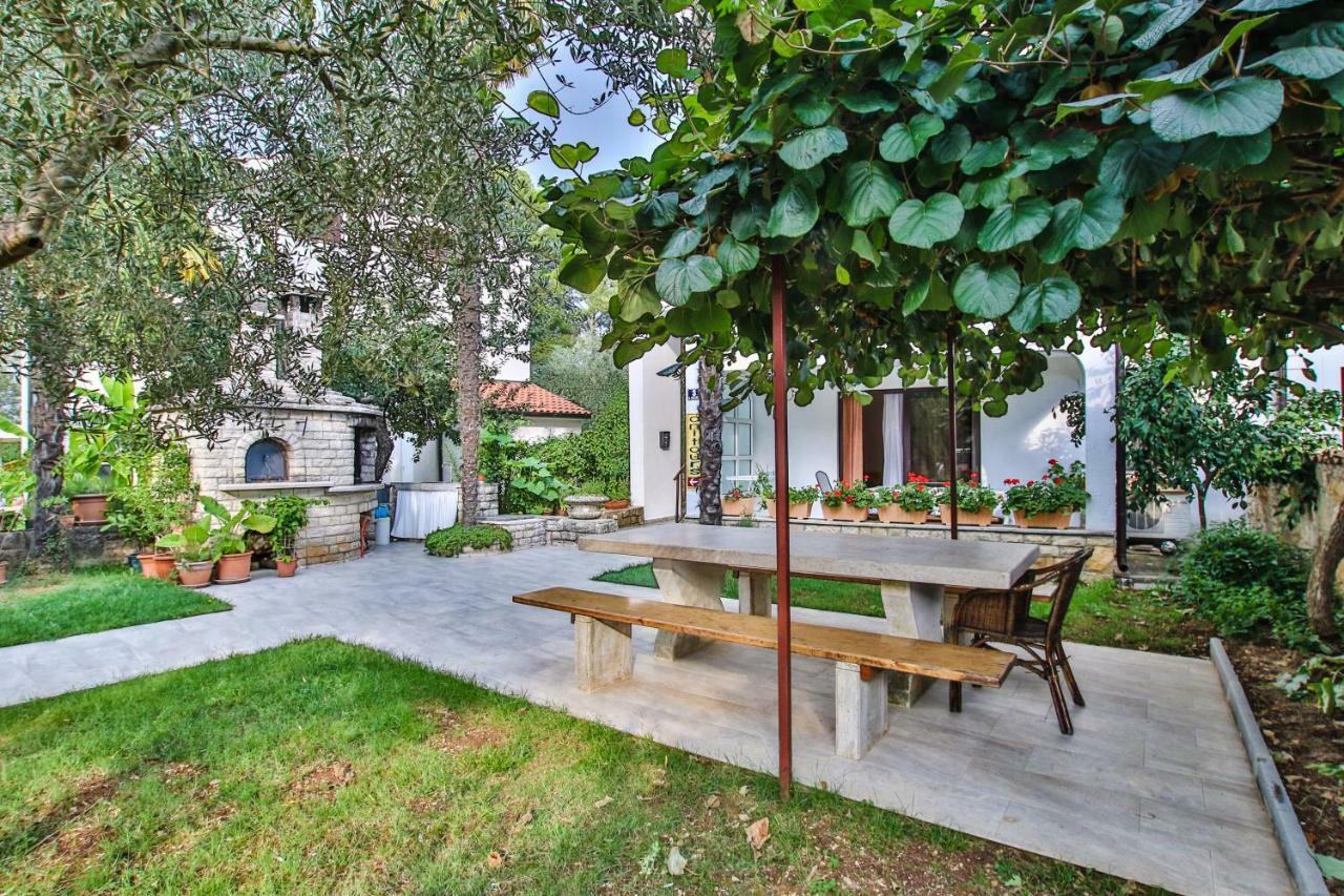 Carolina 4 Seasons Apartment Пореч Екстериор снимка